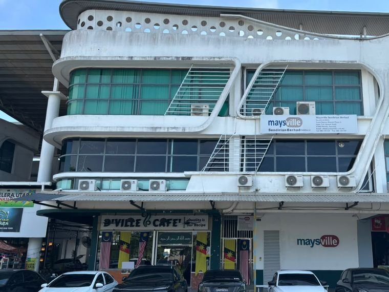 Maysville Corporate Office in Bintulu Town Square, showing the Maysville Sendirian Berhad signage